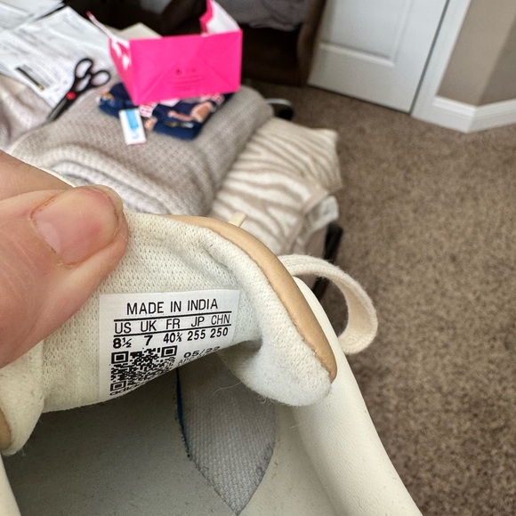 Adidas Women's Tan Stan Smith Sneakers - Picture 3 of 3